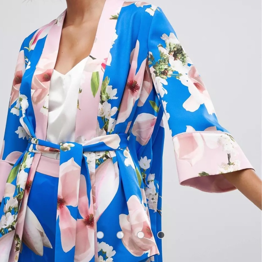 Ted Baker London Harmony Pleat Kimono - Picture 6 of 9